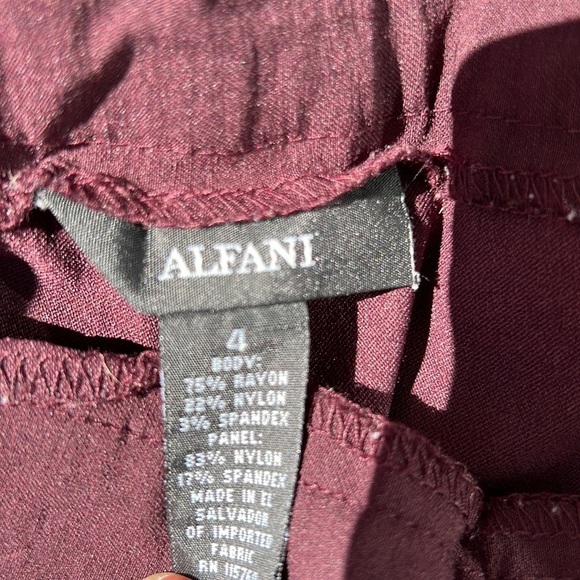 Alfani burgundy pull on stretch crop pants - Picture 3 of 4
